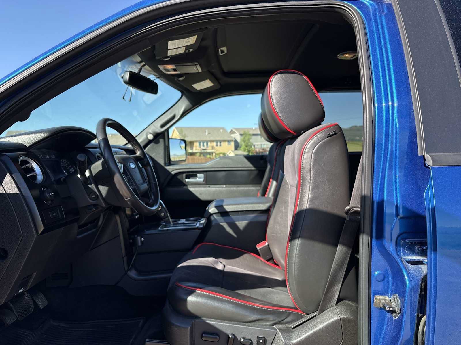 Used 2014 Ford F150 FX4 w/ Equipment Group 402A Luxury AWD/4WD image 17