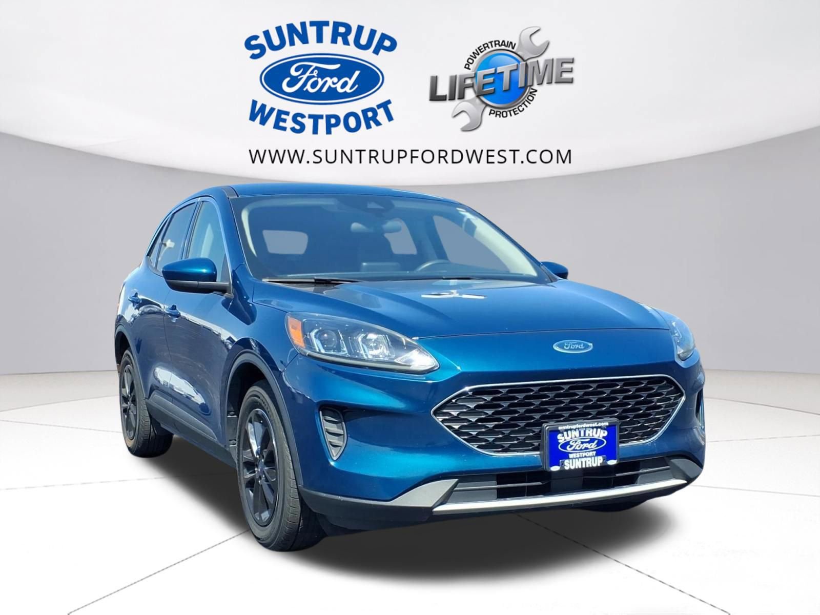 Used 2020 Ford Escape SE image 1