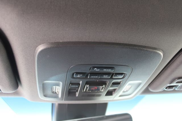 Used 2021 Toyota Avalon Touring w/ Advanced Safety Package image 15