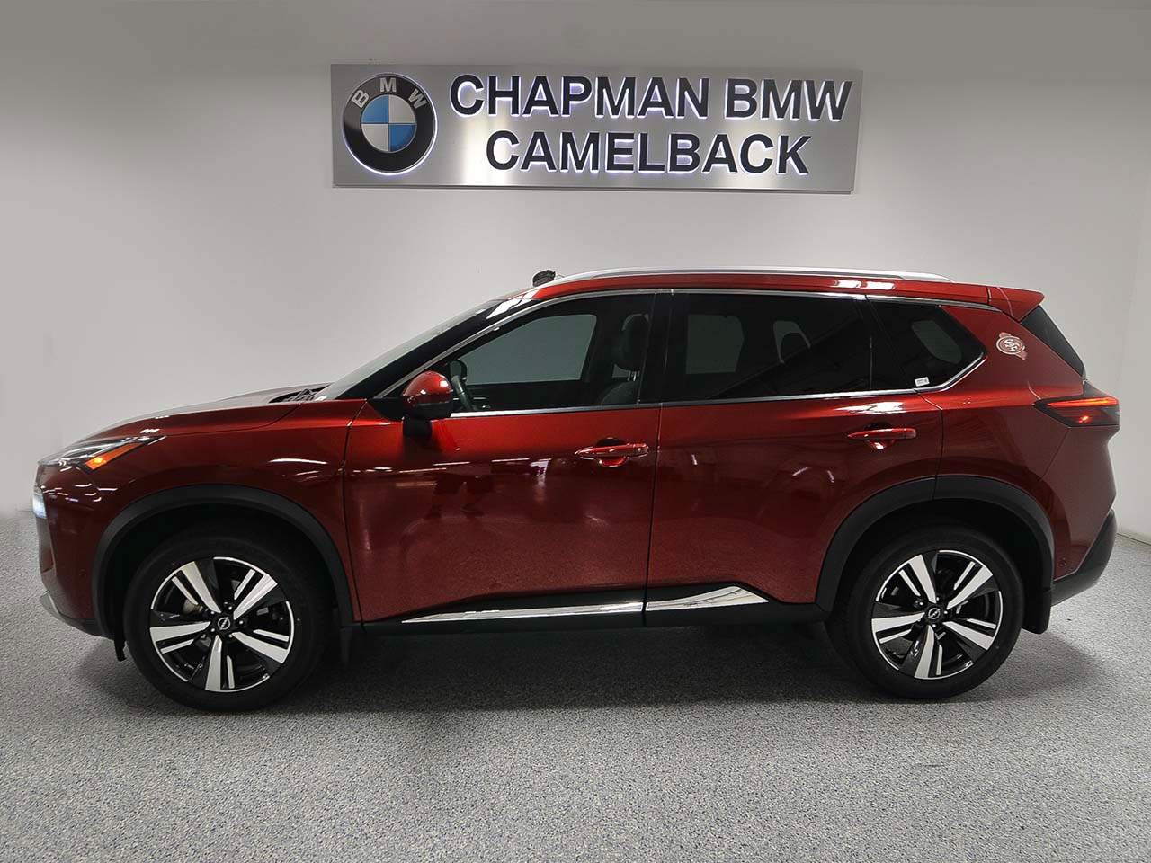 Used 2022 Nissan Rogue Platinum w/ Head-Up Display Package FWD image 3