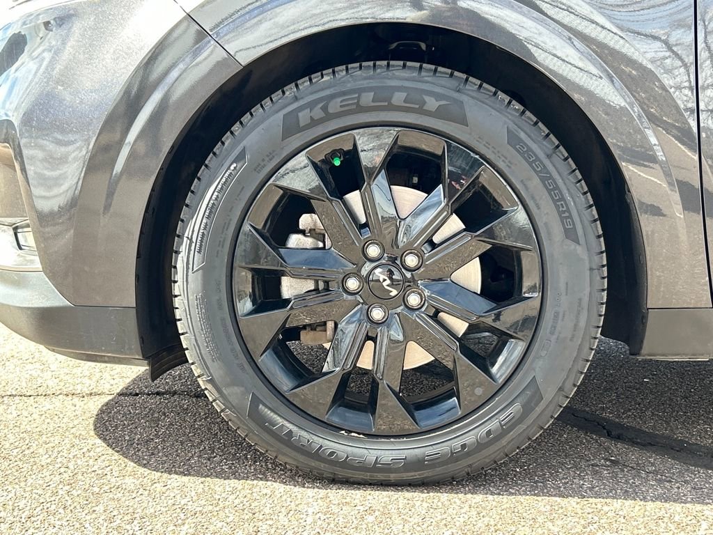 Used 2023 Kia Carnival SX Prestige image 33