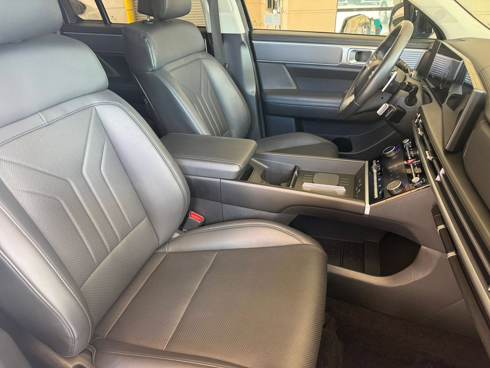Used 2026 Hyundai Santa Fe SEL FWD image 37