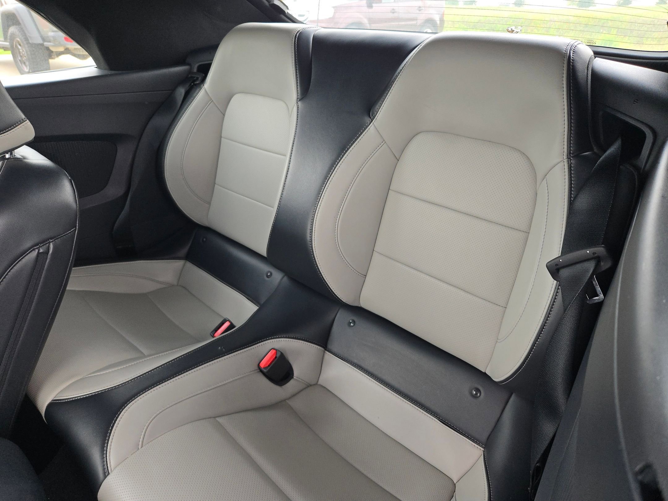 Used 2024 Ford Mustang Premium RWD image 13