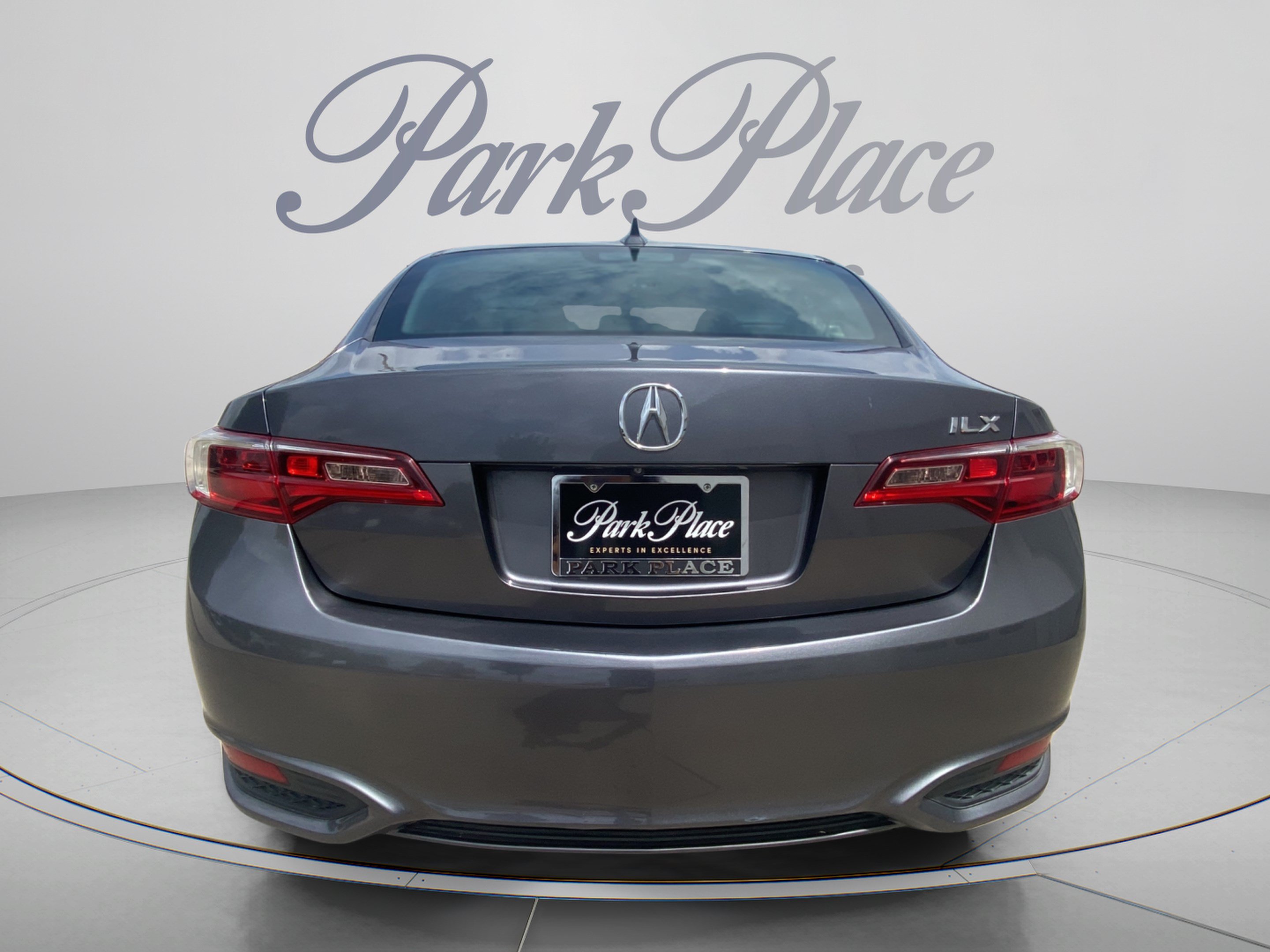 Used 2017 Acura ILX FWD image 4