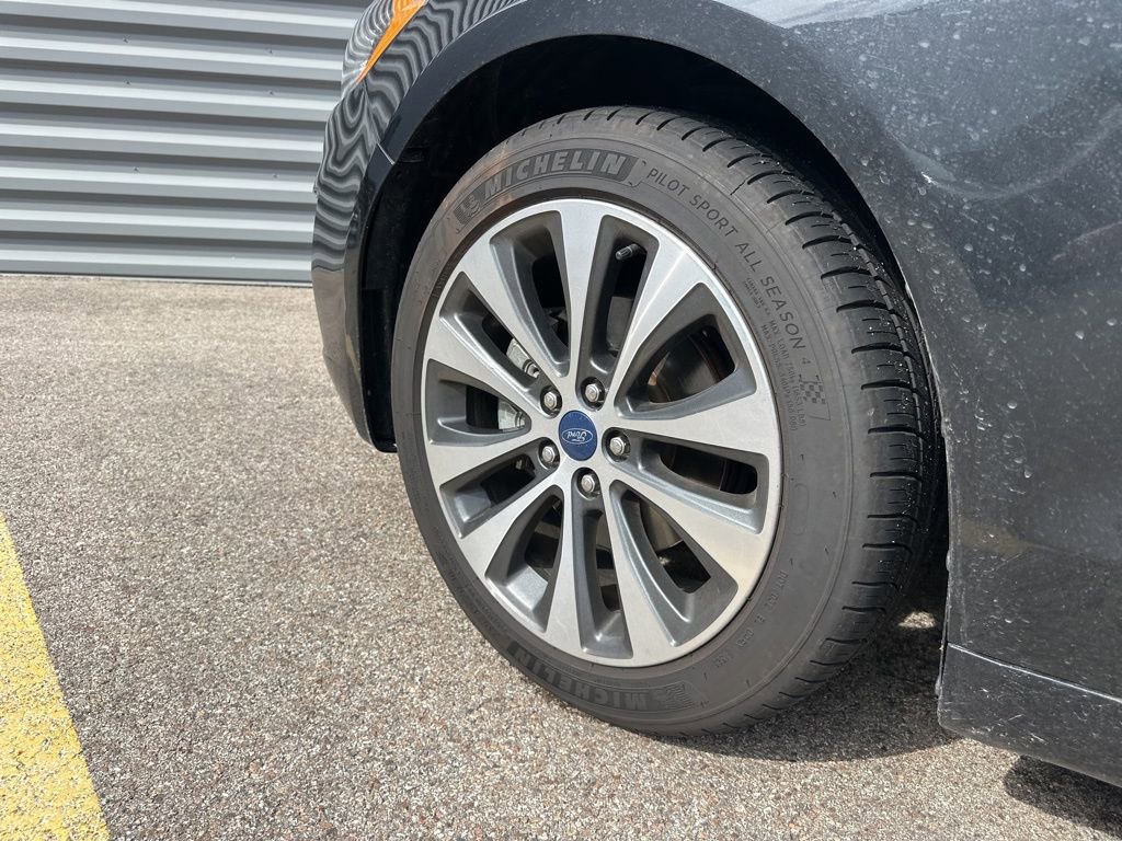 Used 2019 Ford Fusion SE image 19