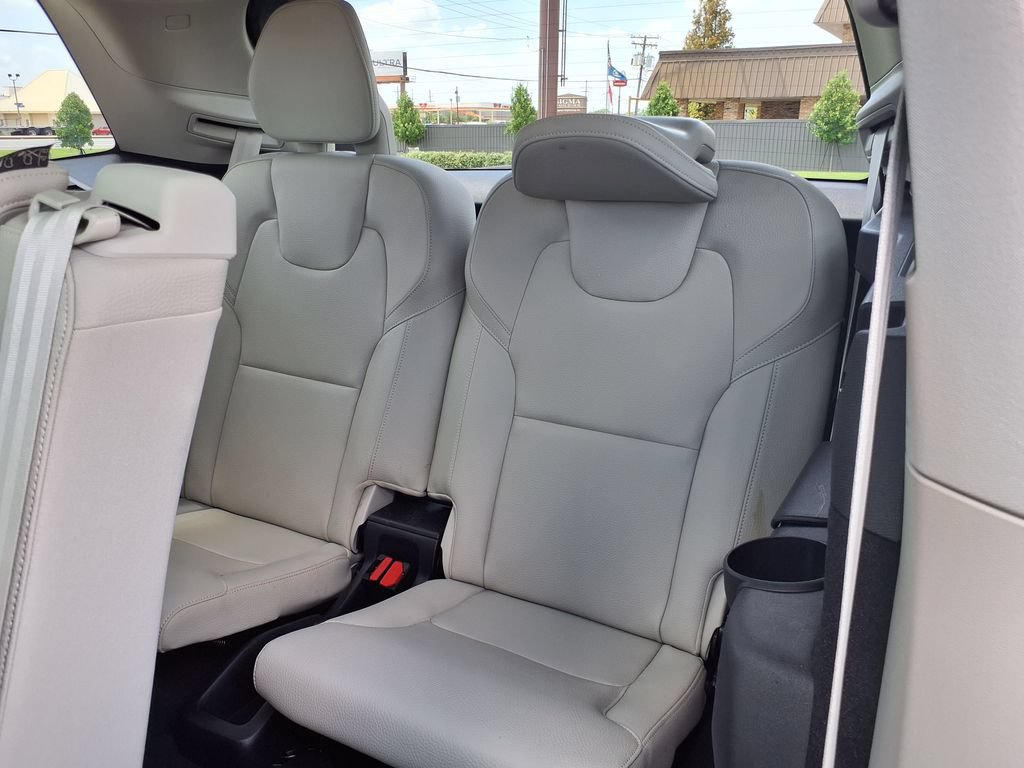 Used 2025 Volvo XC90 B5 Core AWD/4WD image 21