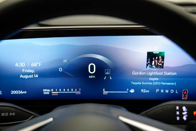 Used 2025 Buick Enclave Preferred FWD image 4