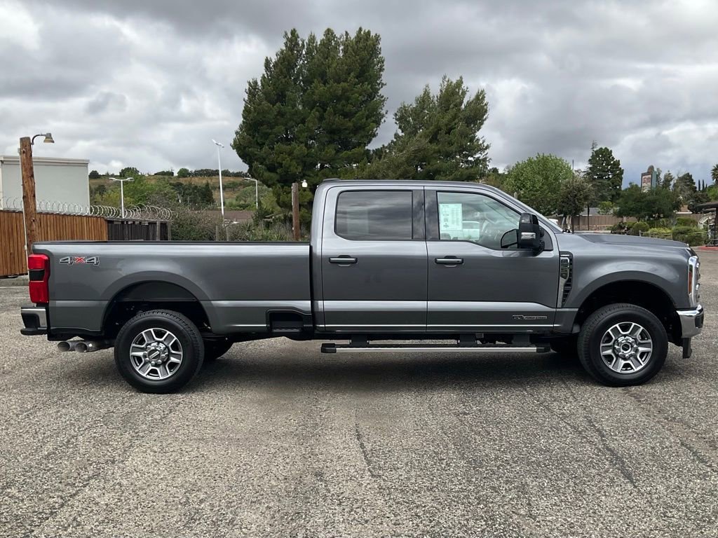 Used 2026 Ford F350 Lariat image 7