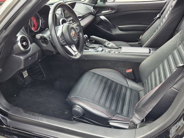 Used 2018 FIAT 124 Spider Abarth RWD image 10