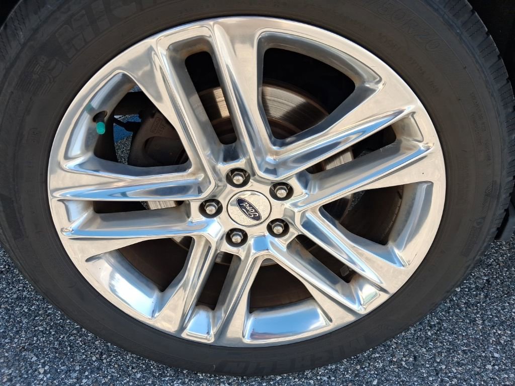 Used 2016 Ford Explorer XLT w/ Equipment Group 202A FWD image 12