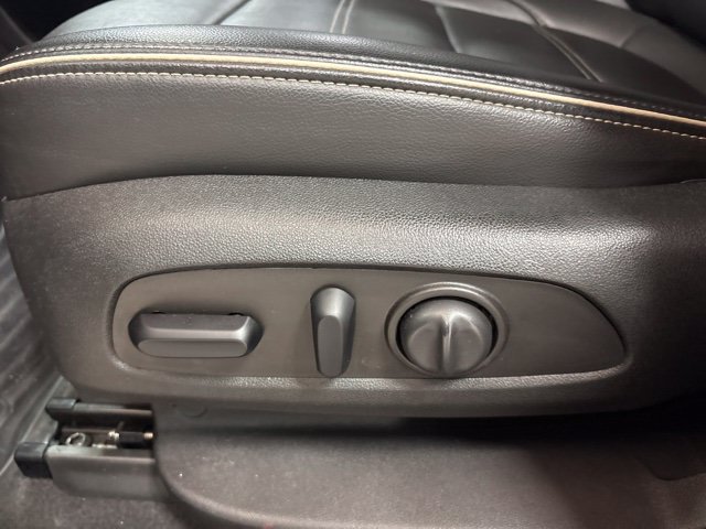 Used 2023 GMC Acadia Denali FWD image 22