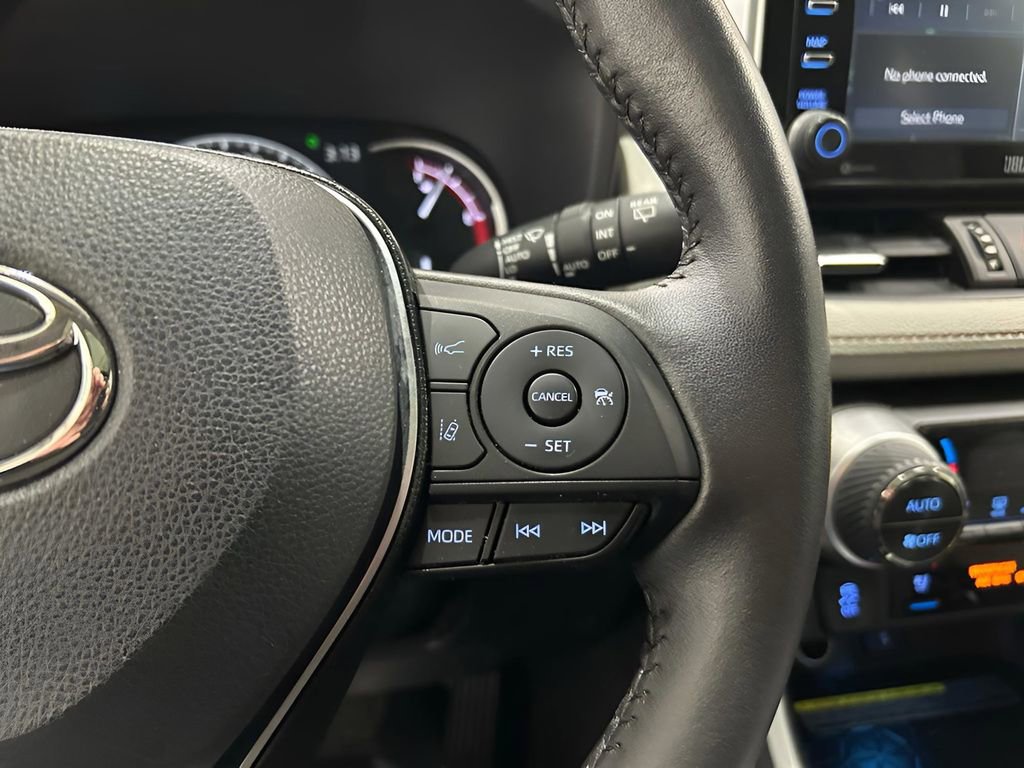 Used 2021 Toyota RAV4 Limited image 24