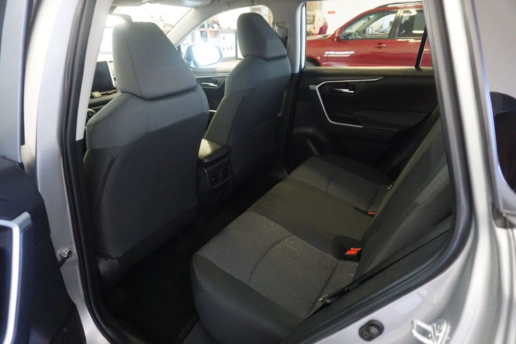 Certified 2025 Toyota RAV4 XLE AWD/4WD image 20