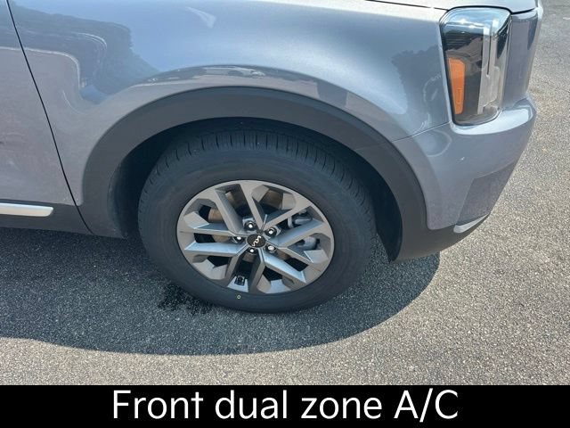 Certified 2024 Kia Telluride LX FWD image 5