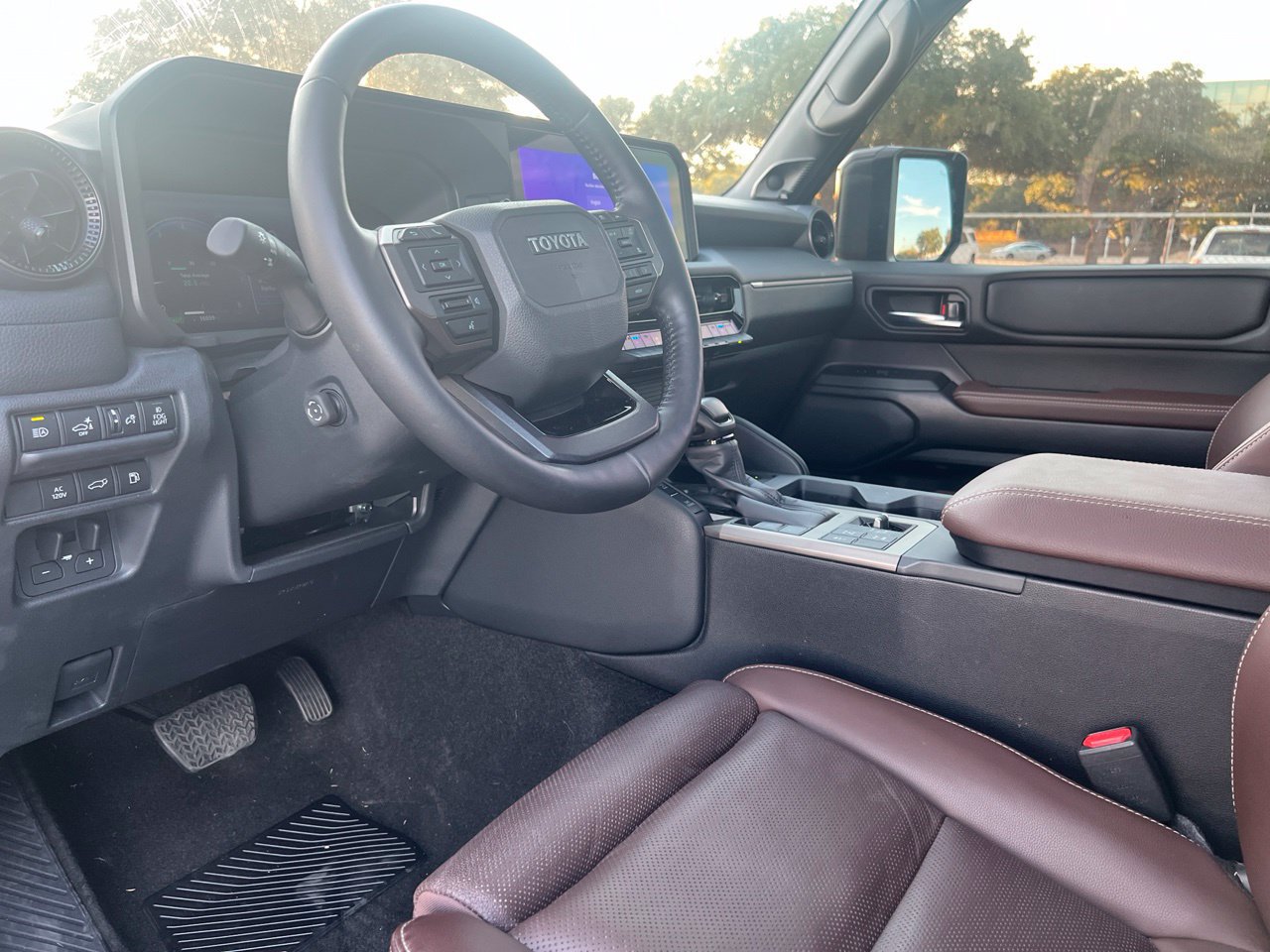 Used 2025 Toyota Land Cruiser w/ Premium Package AWD/4WD image 9