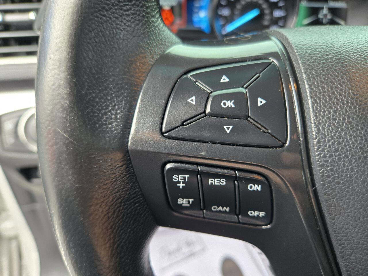 Used 2017 Ford Explorer XLT w/ Equipment Group 202A FWD image 23