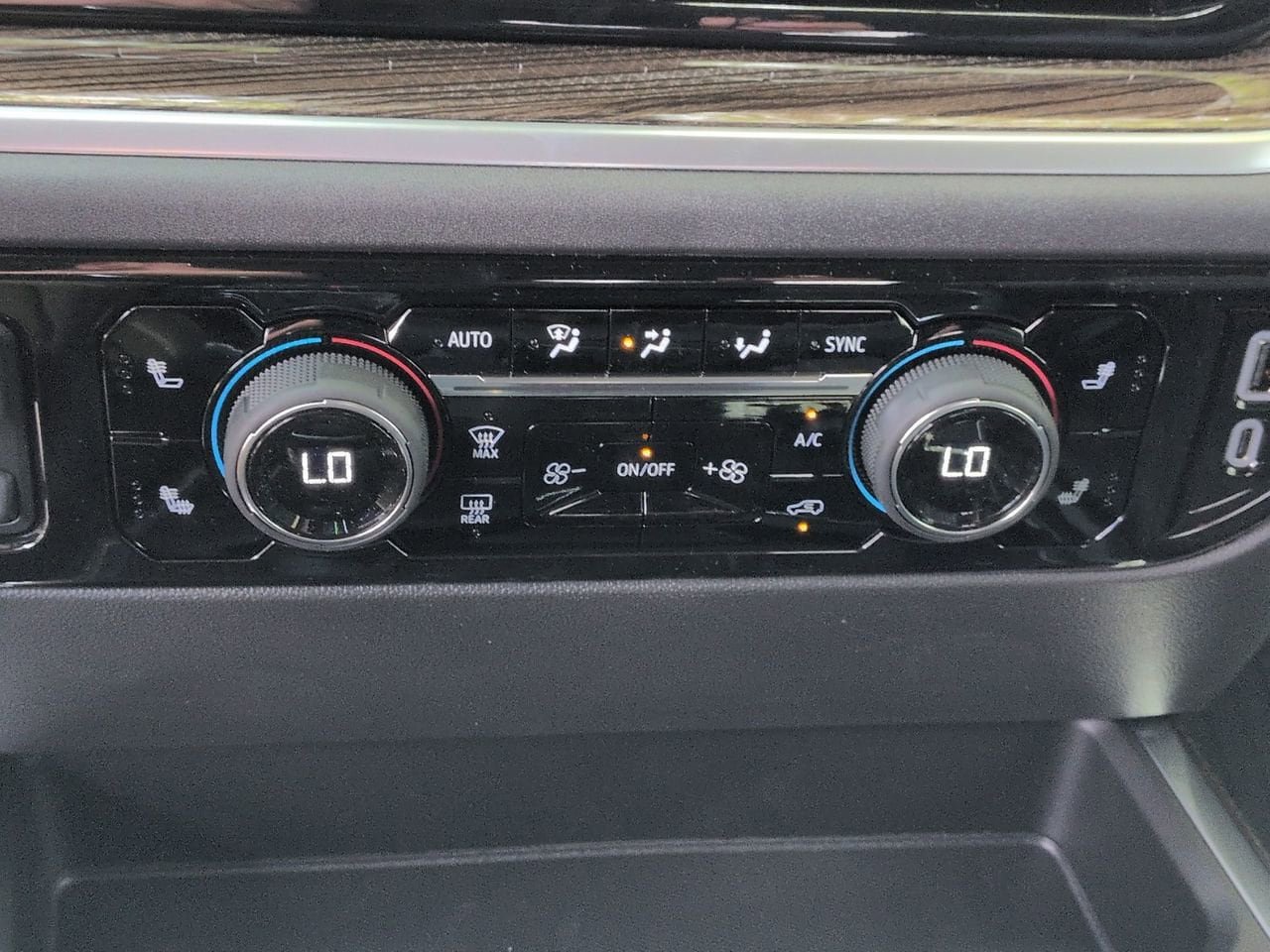 New 2026 Chevrolet Silverado 1500 LT Trail Boss w/ Safety Package AWD/4WD image 18