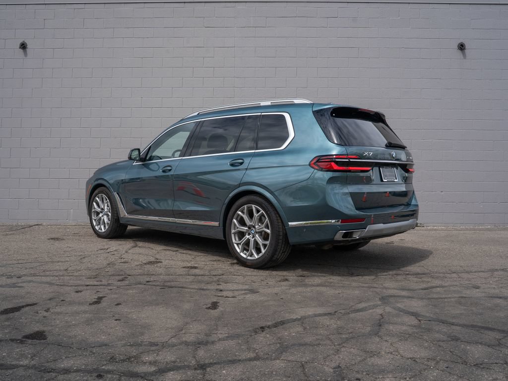 Used 2023 BMW X7 xDrive40i w/ Premium Package AWD/4WD image 3