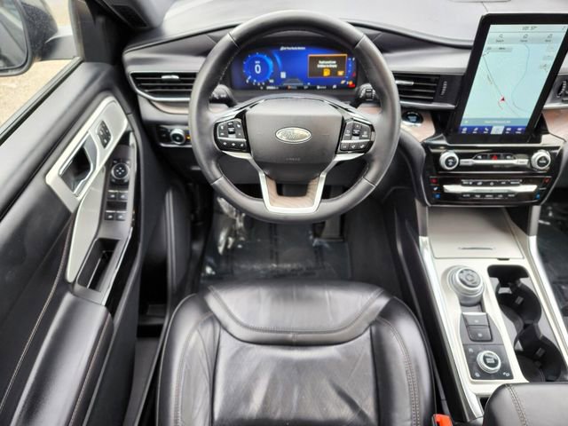 Certified 2022 Ford Explorer Platinum w/ Equipment Group 601A AWD/4WD image 13