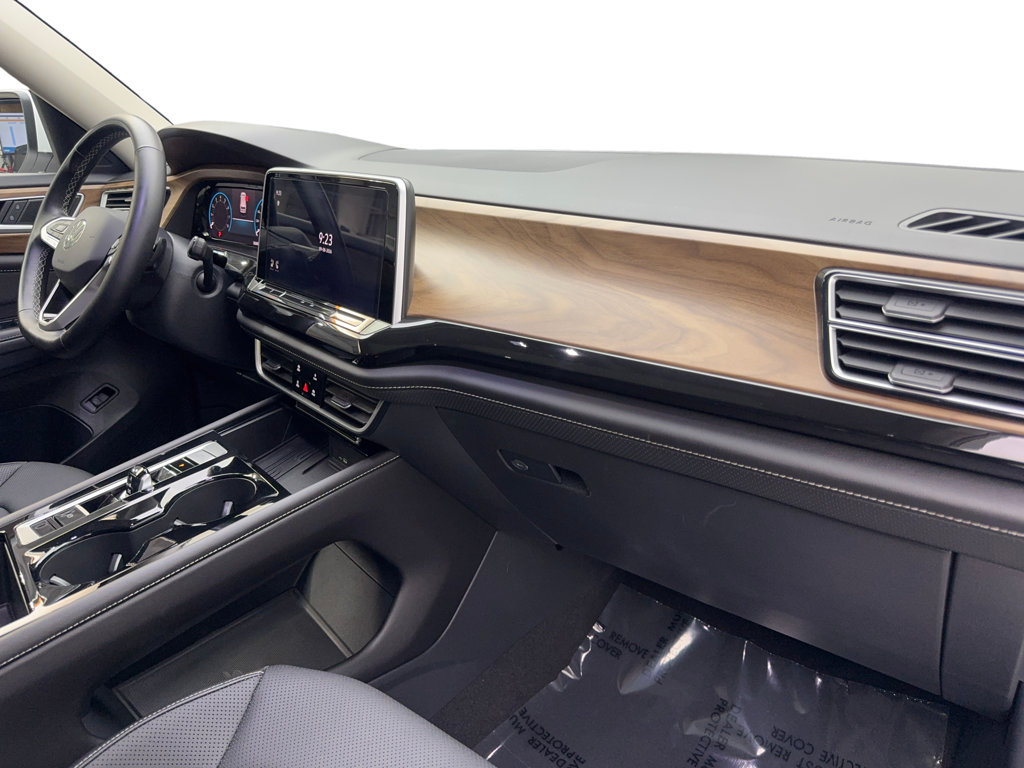 Used 2025 Volkswagen Atlas SE FWD image 57