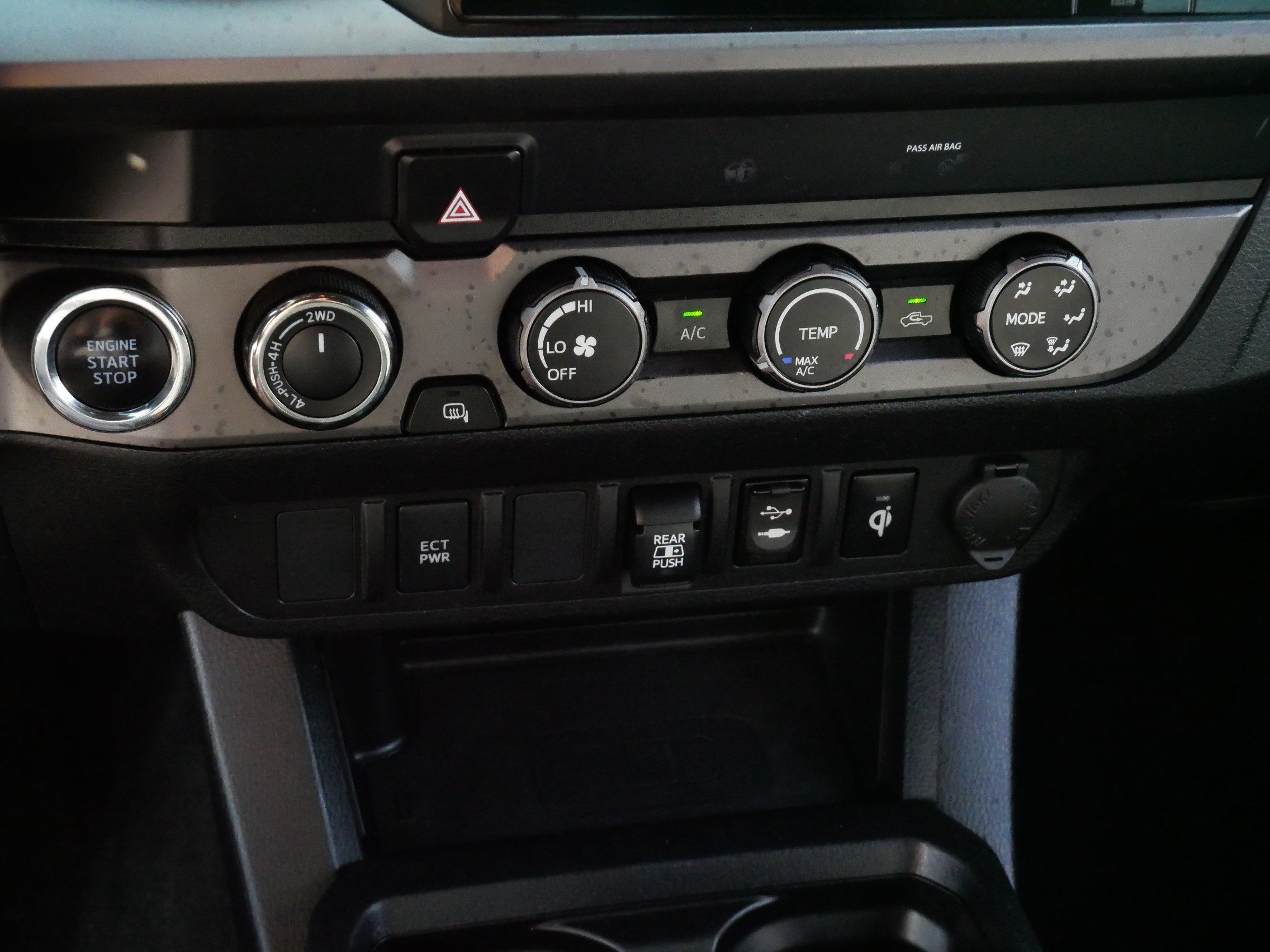 Certified 2019 Toyota Tacoma TRD Sport AWD/4WD image 23