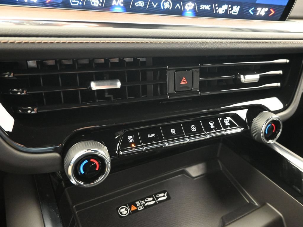 Used 2025 Chevrolet Tahoe High Country AWD/4WD image 14