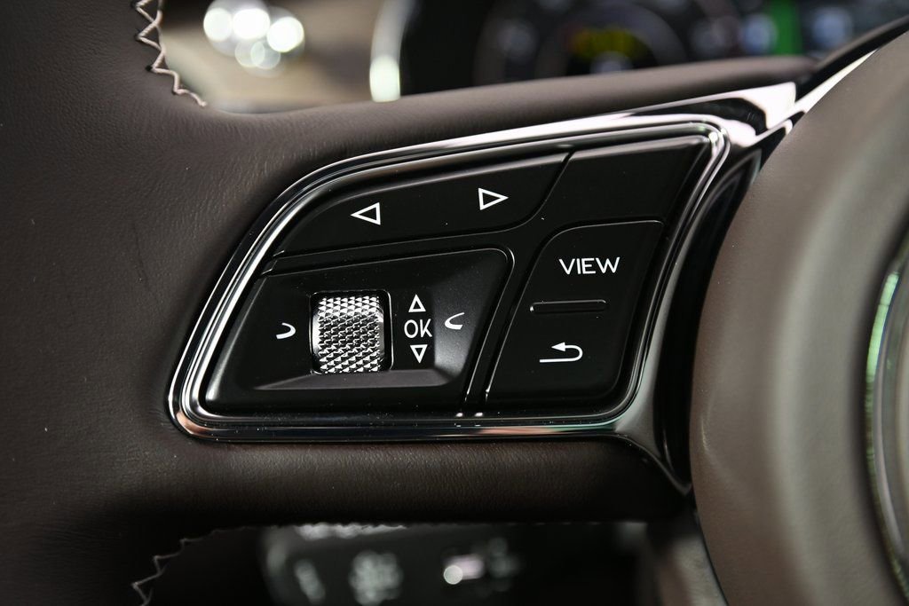 Used 2024 Bentley Bentayga Extended Wheelbase AWD/4WD image 34