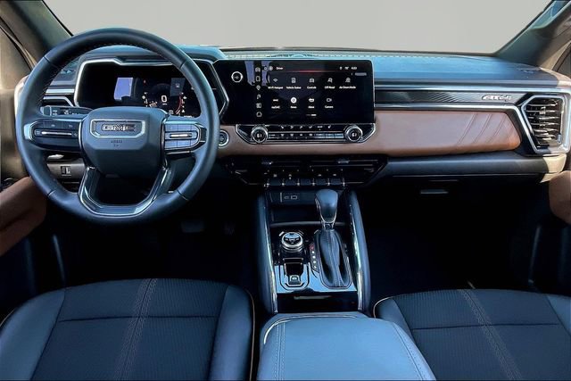 Used 2023 GMC Canyon AT4 image 7