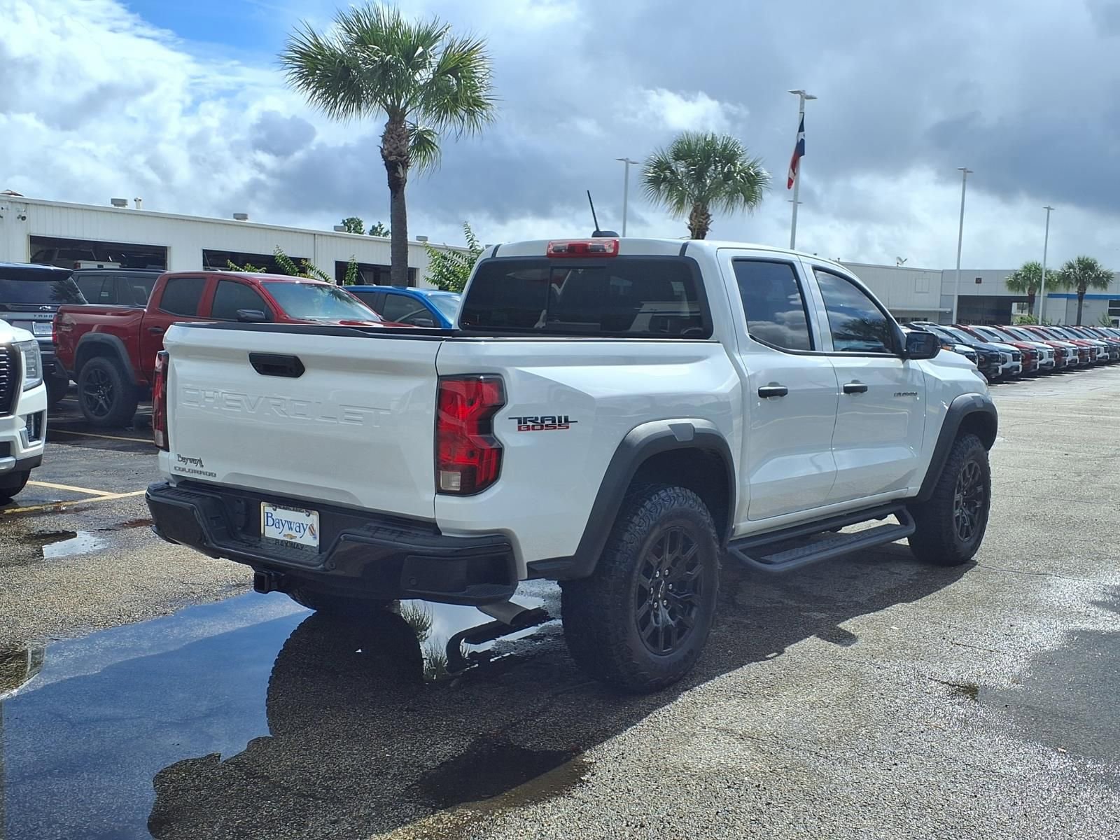 Used 2025 Chevrolet Colorado Trail Boss AWD/4WD image 2