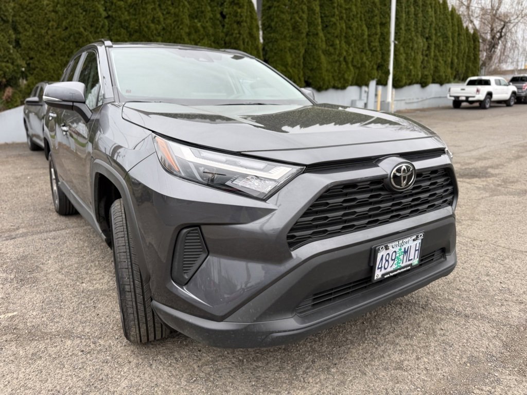Used 2025 Toyota RAV4 XLE w/ Convenience Package image 2