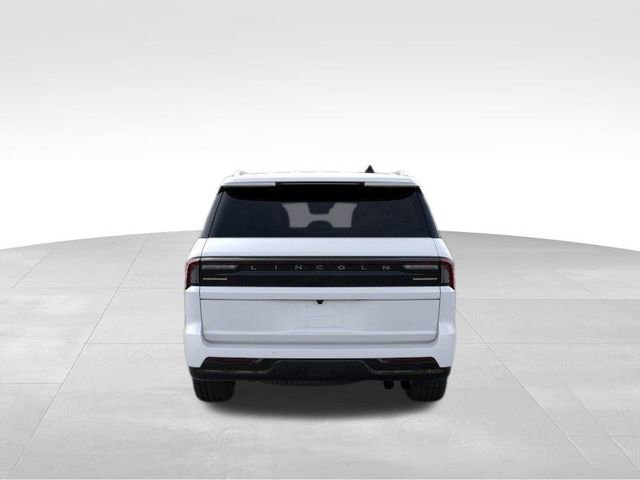 New 2025 Lincoln Navigator Reserve AWD/4WD image 6