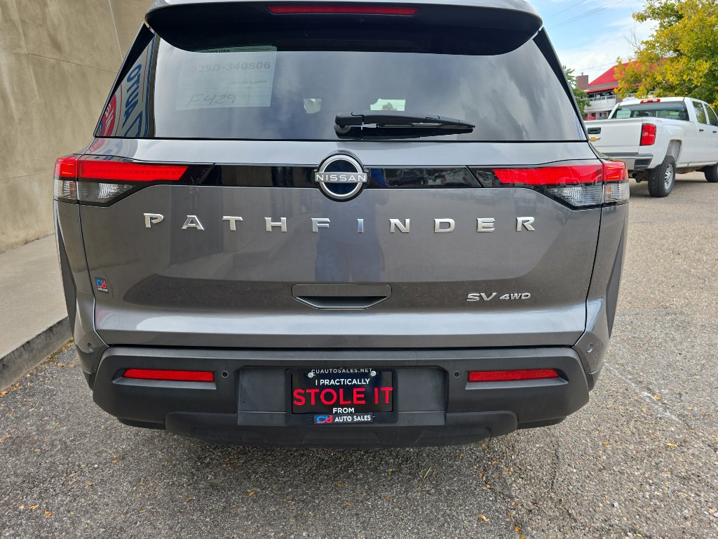 Used 2024 Nissan Pathfinder SV image 10