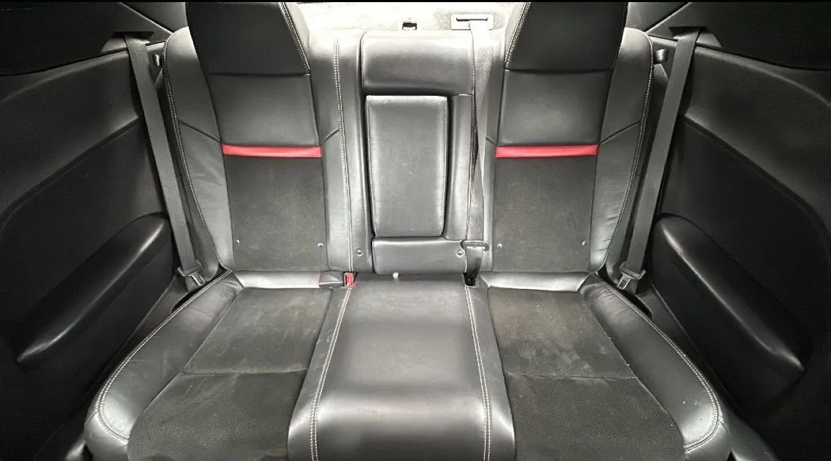 Used 2014 Dodge Challenger SRT8 RWD image 15