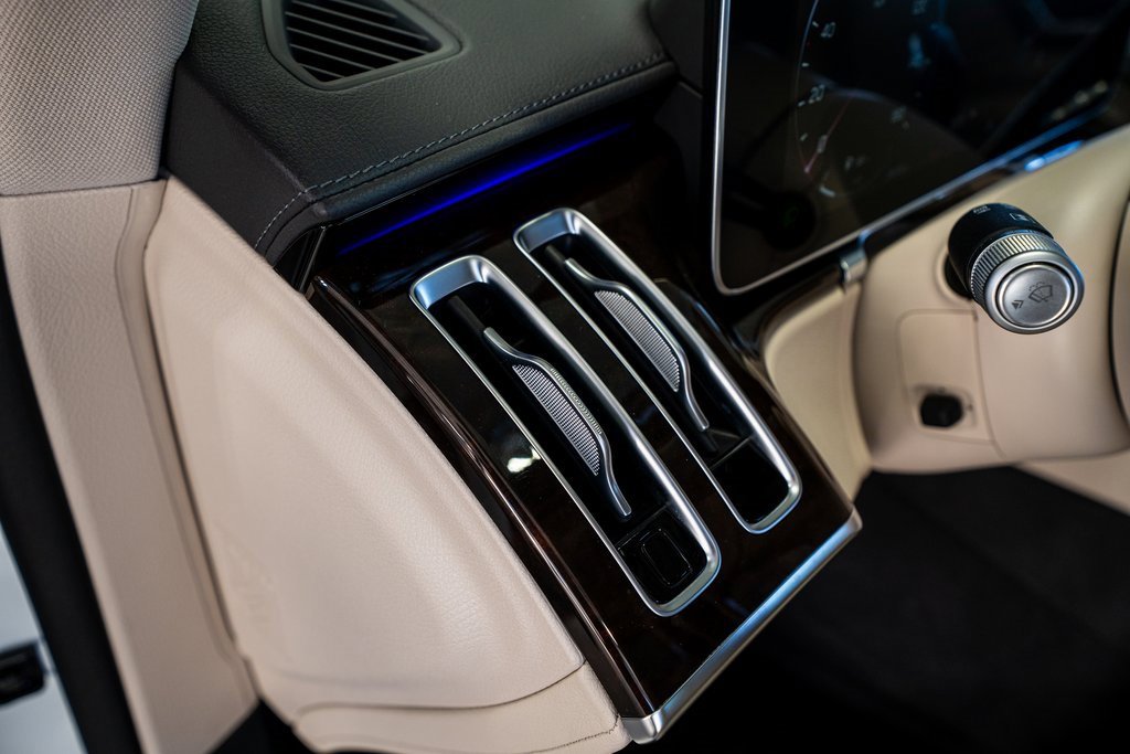 Used 2024 Mercedes-Benz S 580 S 580 image 39