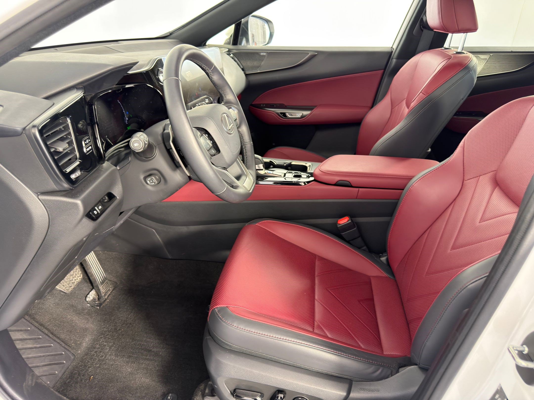 Used 2024 Lexus NX 350h AWD w/ Vision Package image 5