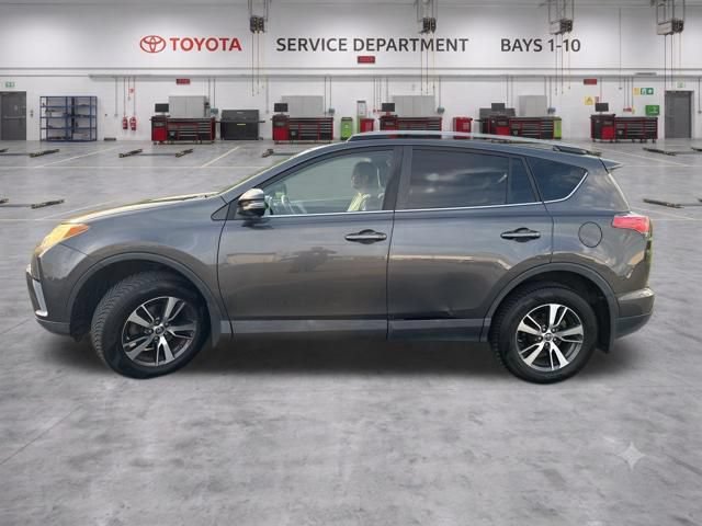 Used 2018 Toyota RAV4 XLE AWD/4WD image 5