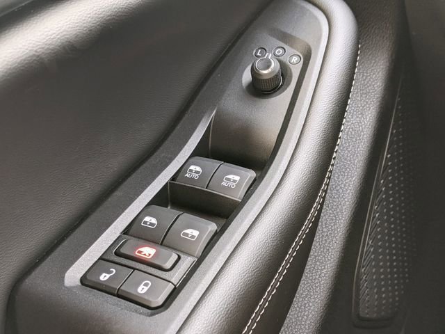 New 2025 Jeep Grand Cherokee L Laredo image 19