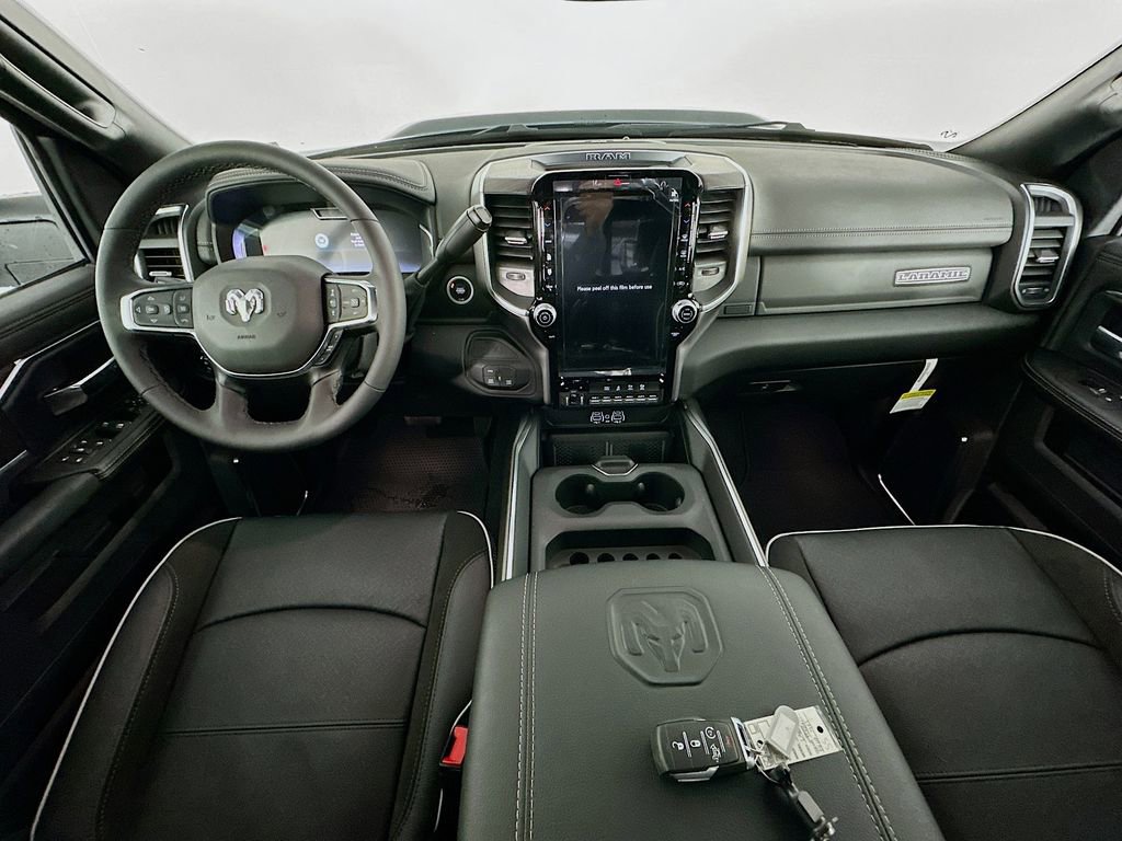 New 2026 RAM 2500 Laramie AWD/4WD image 9