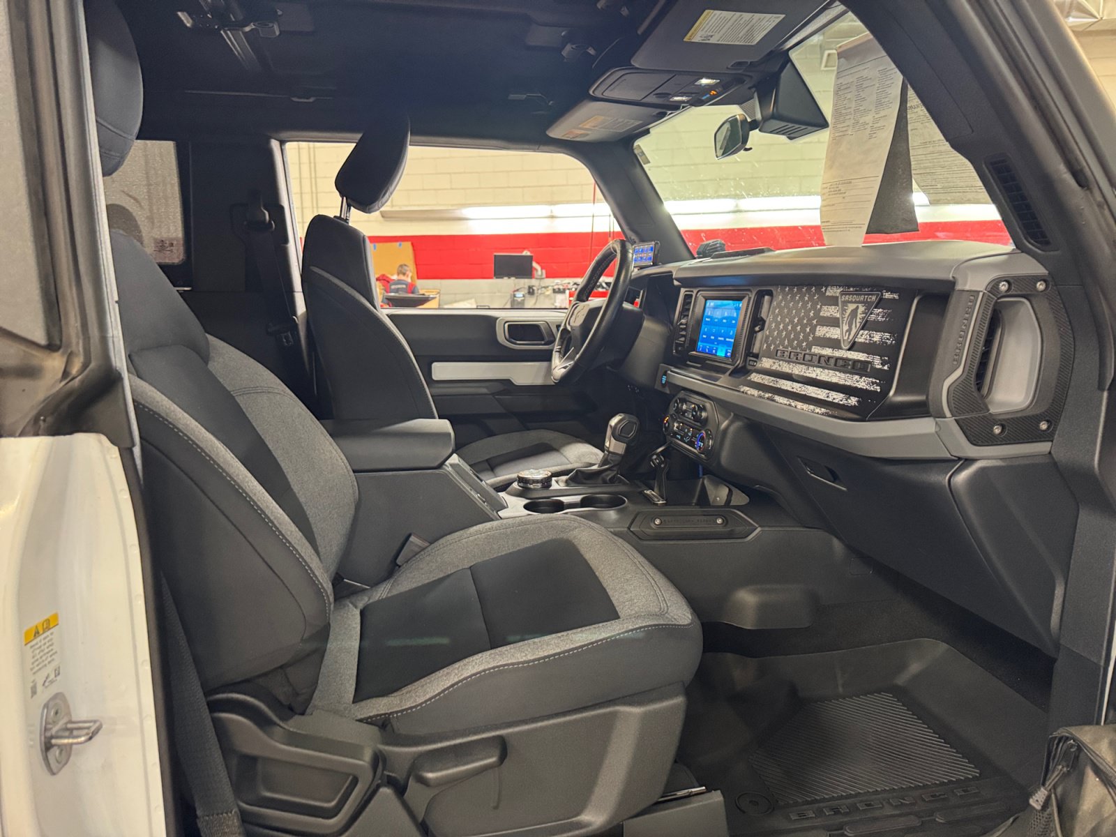 Used 2023 Ford Bronco 2-Door w/ Sasquatch Package AWD/4WD image 19
