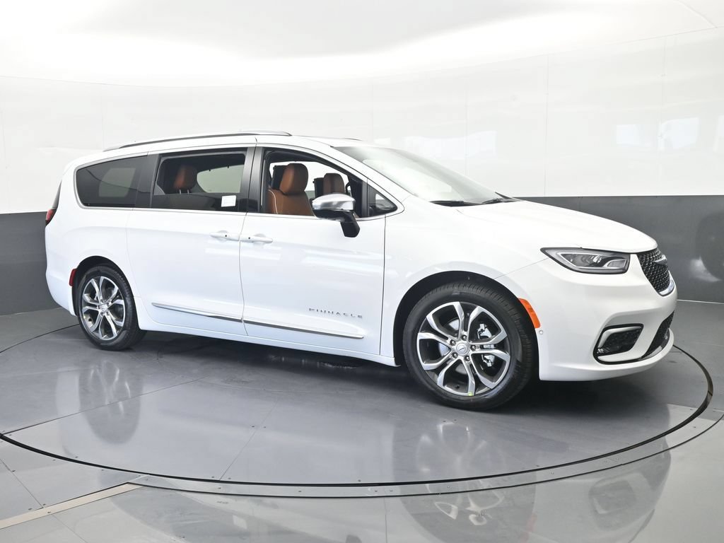 New 2026 Chrysler Pacifica Pinnacle FWD image 8