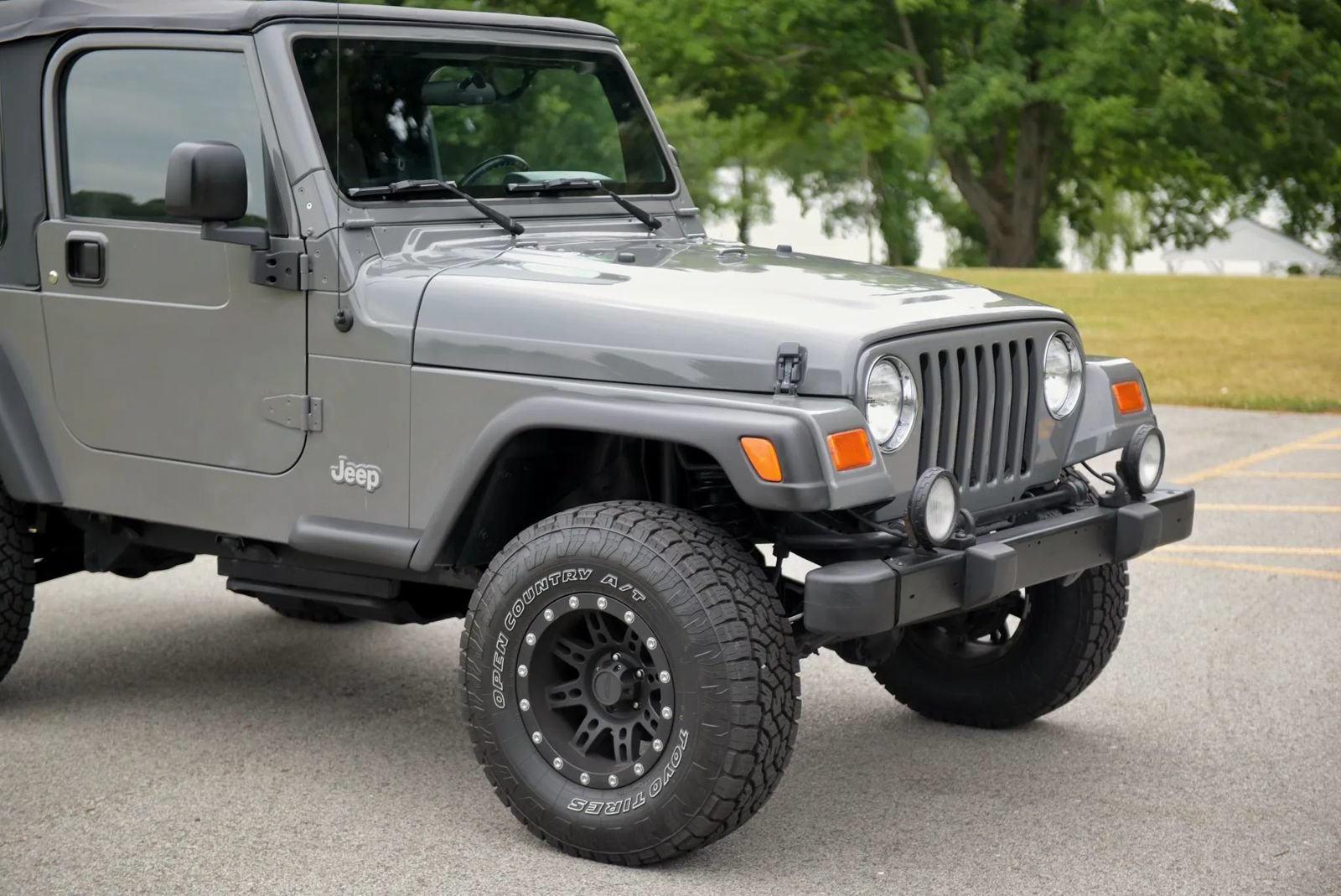 Used 2004 Jeep Wrangler 4WD w/ 30" Tire & Wheel Group image 6