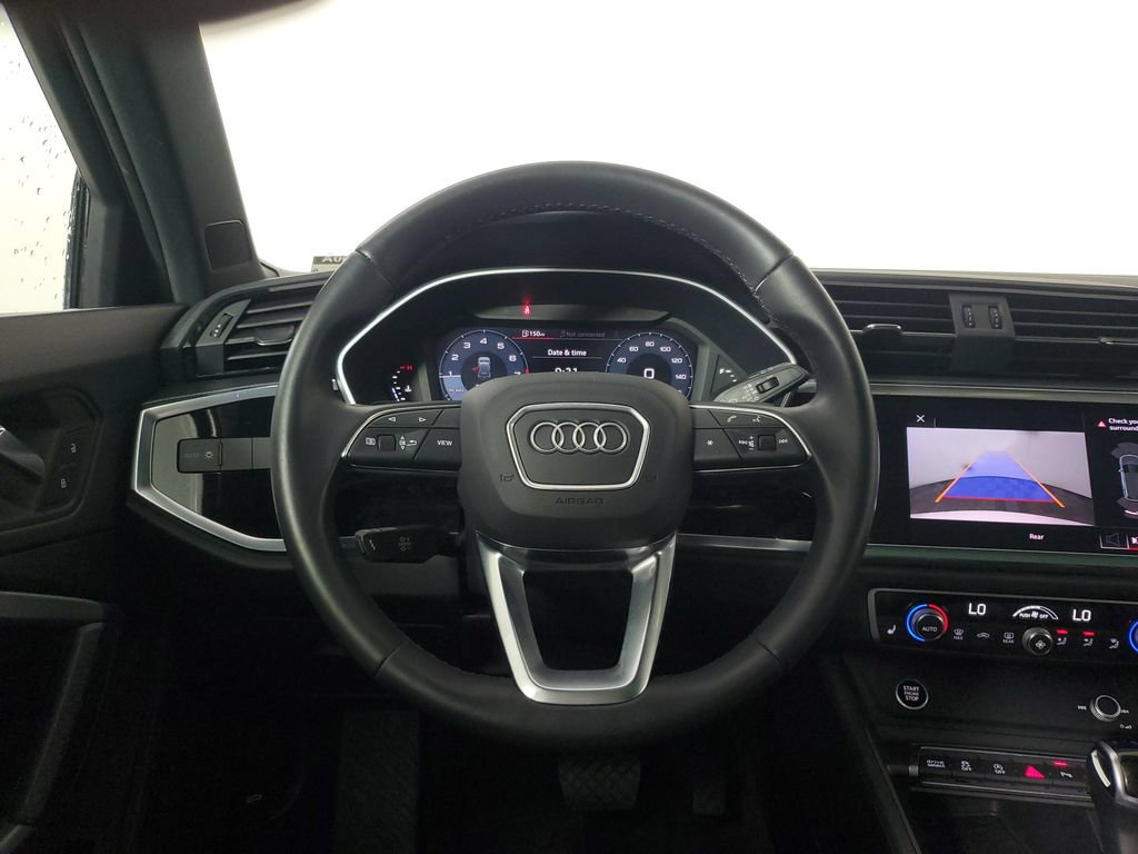 Used 2021 Audi Q3 2.0T Premium w/ Convenience Package AWD/4WD image 16