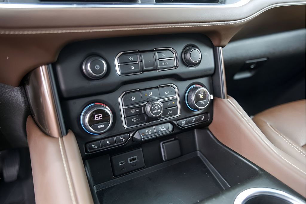 Used 2021 Chevrolet Tahoe High Country w/ Premium Package RWD image 23