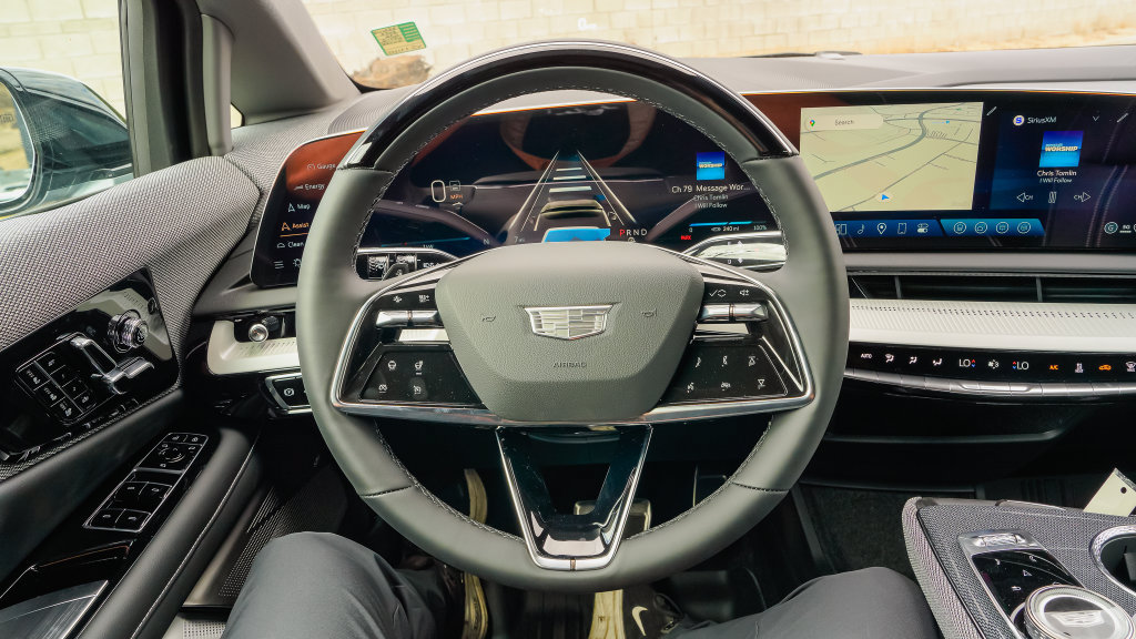New 2027 Cadillac Optiq Premium Luxury w/ LPO, Floor Liner Package AWD/4WD image 15