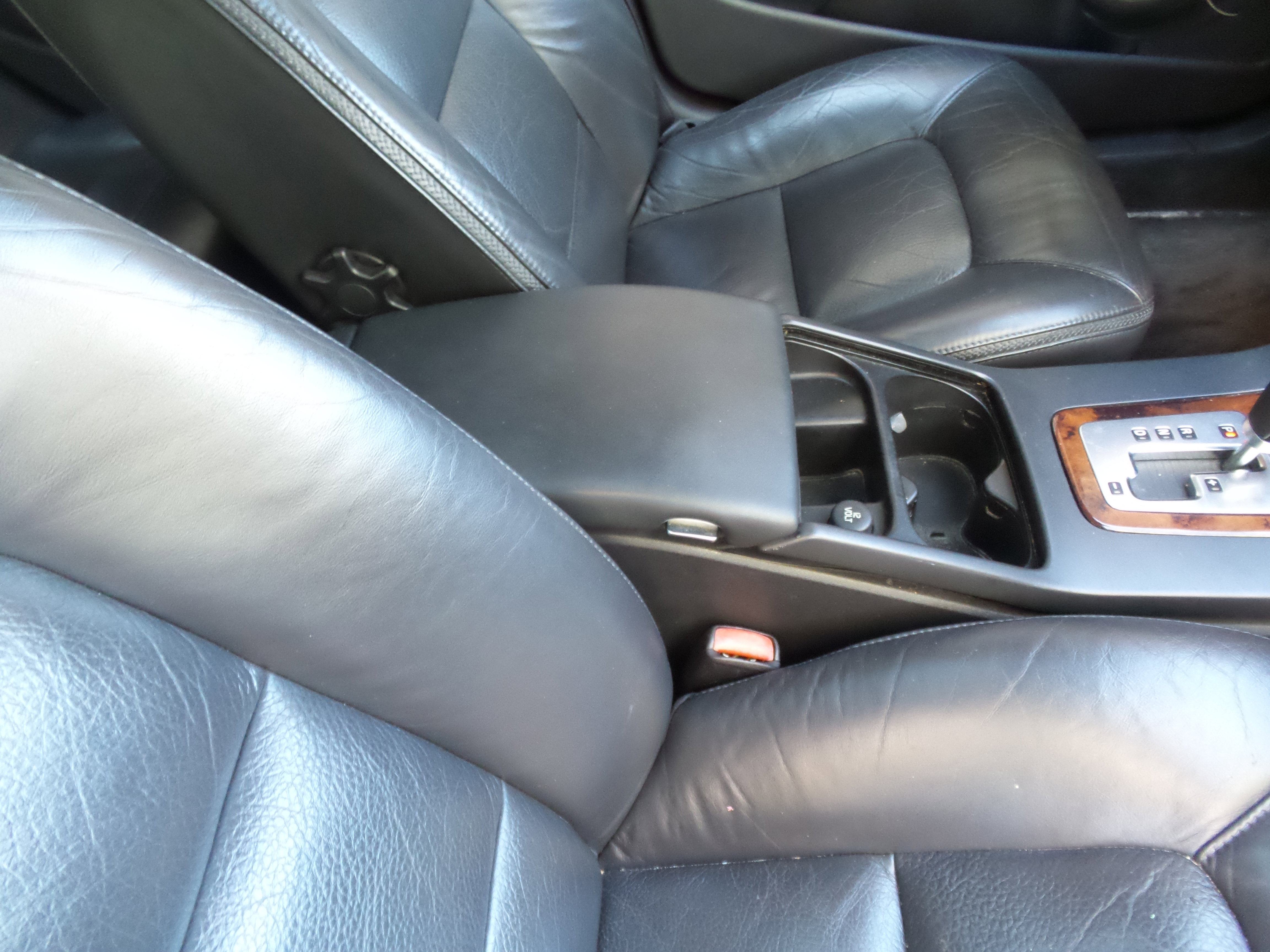 Used 2008 Volvo XC70 3.2 image 28