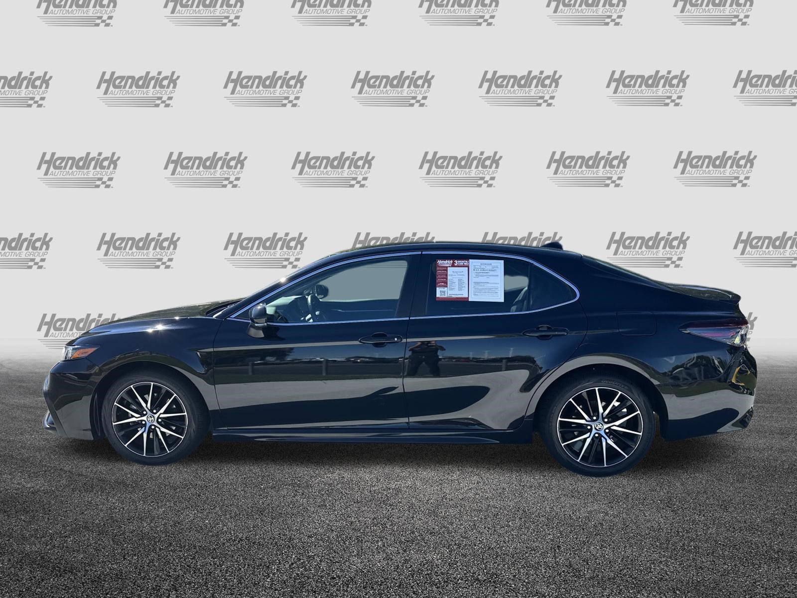 Used 2023 Toyota Camry SE FWD image 7