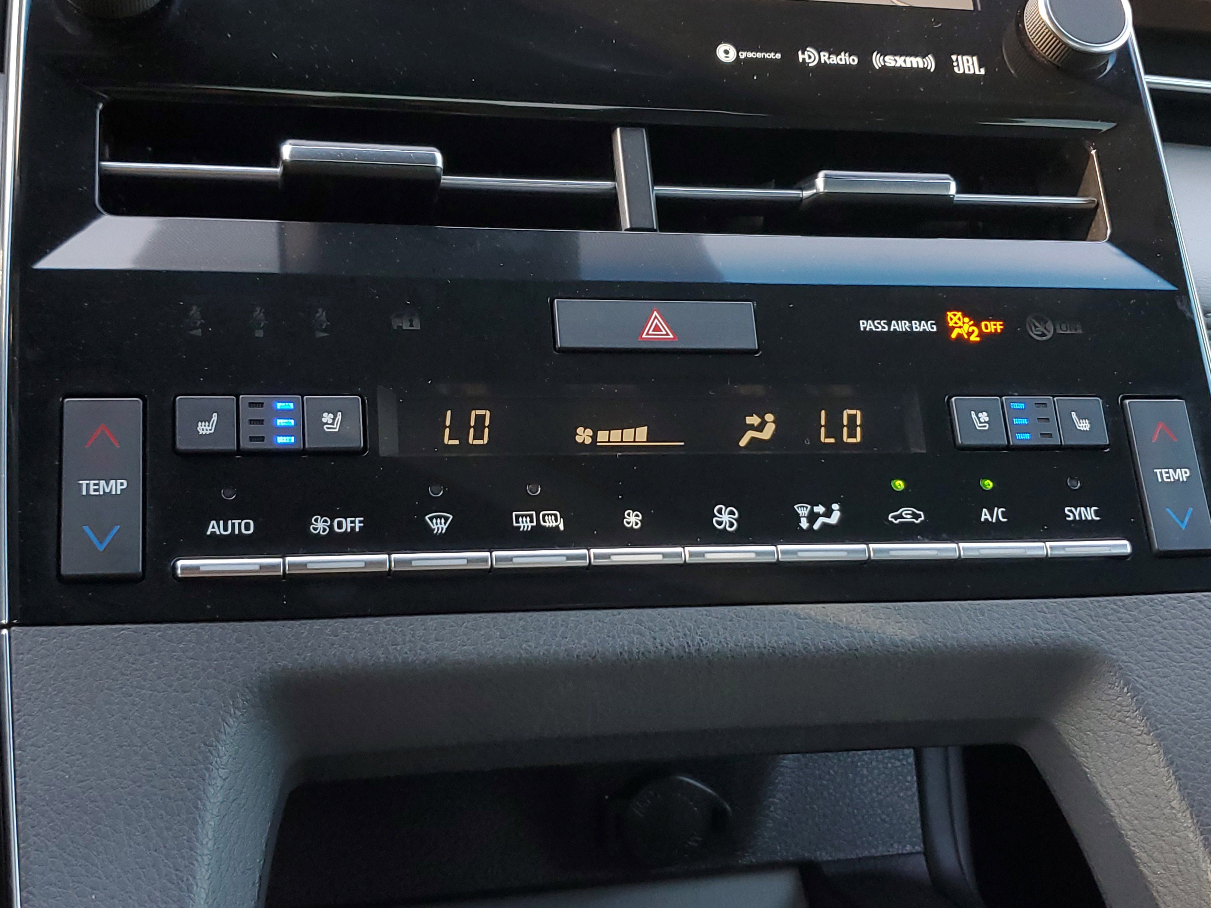 Used 2022 Toyota Avalon Limited FWD image 25