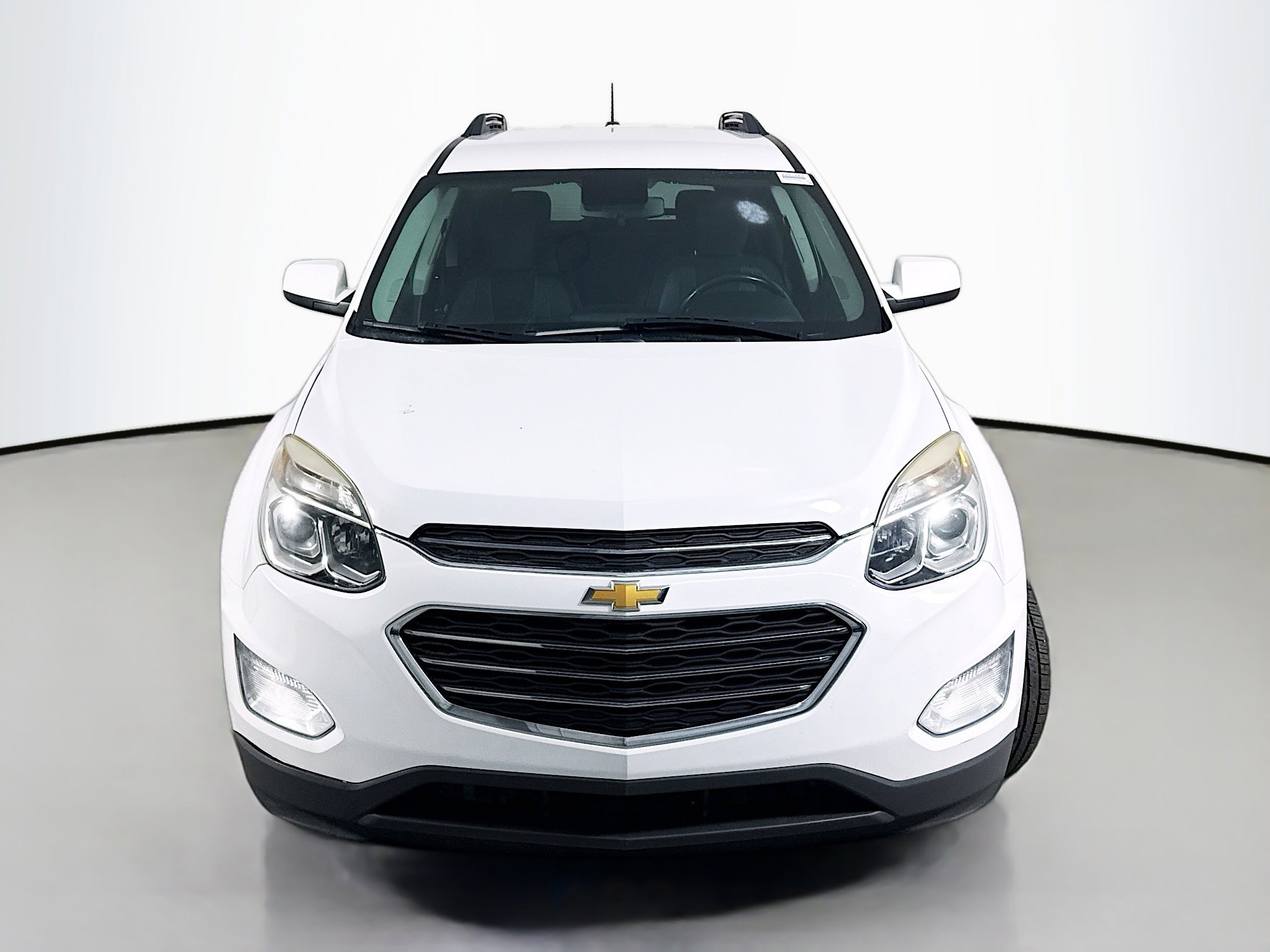 Used 2017 Chevrolet Equinox LT w/ Convenience Package image 2