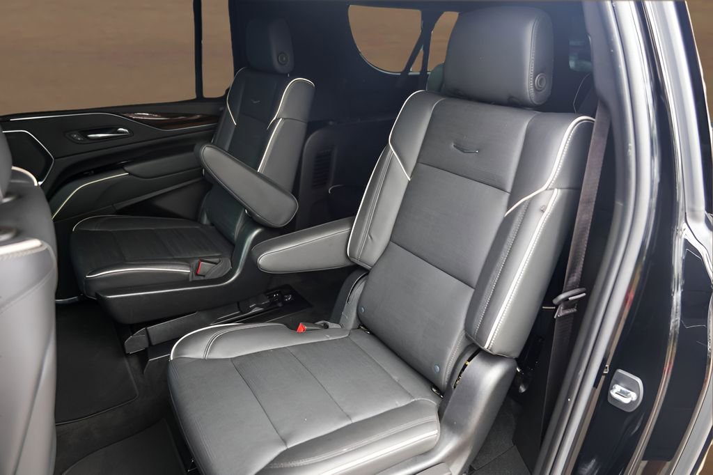 Certified 2022 Cadillac Escalade ESV Premium Luxury AWD/4WD image 26