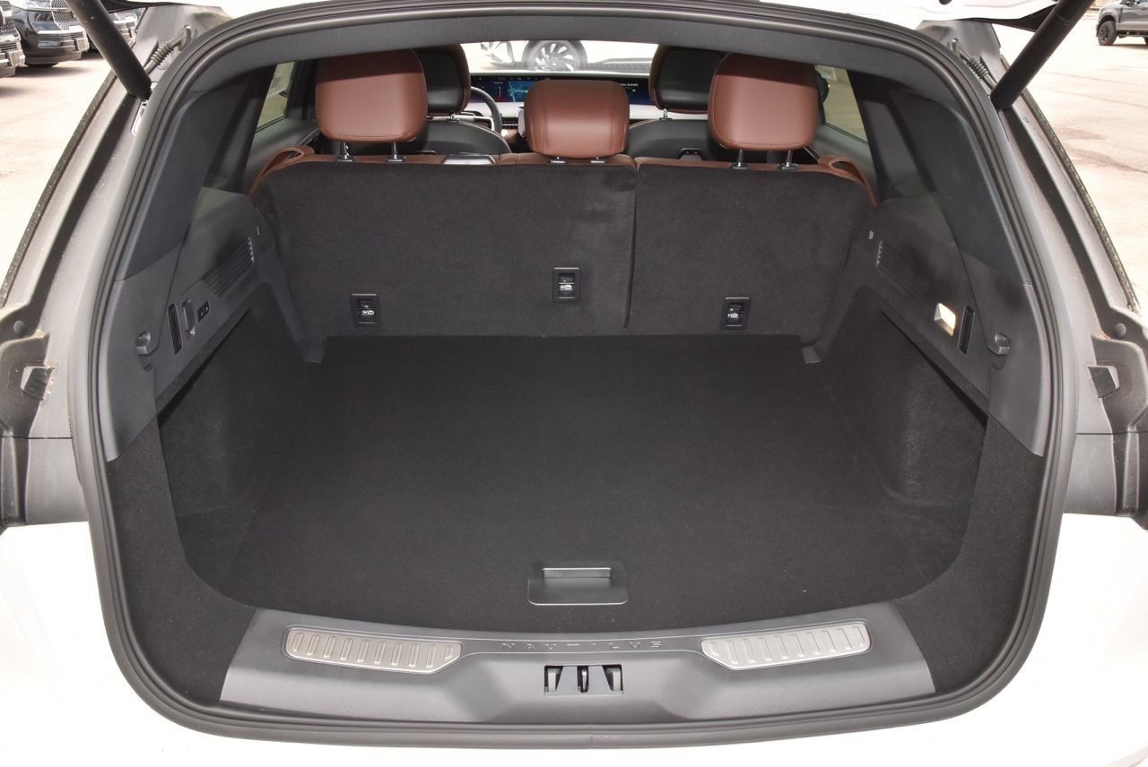 New 2026 Lincoln Nautilus Reserve w/ Jet Appearance Package AWD/4WD image 42